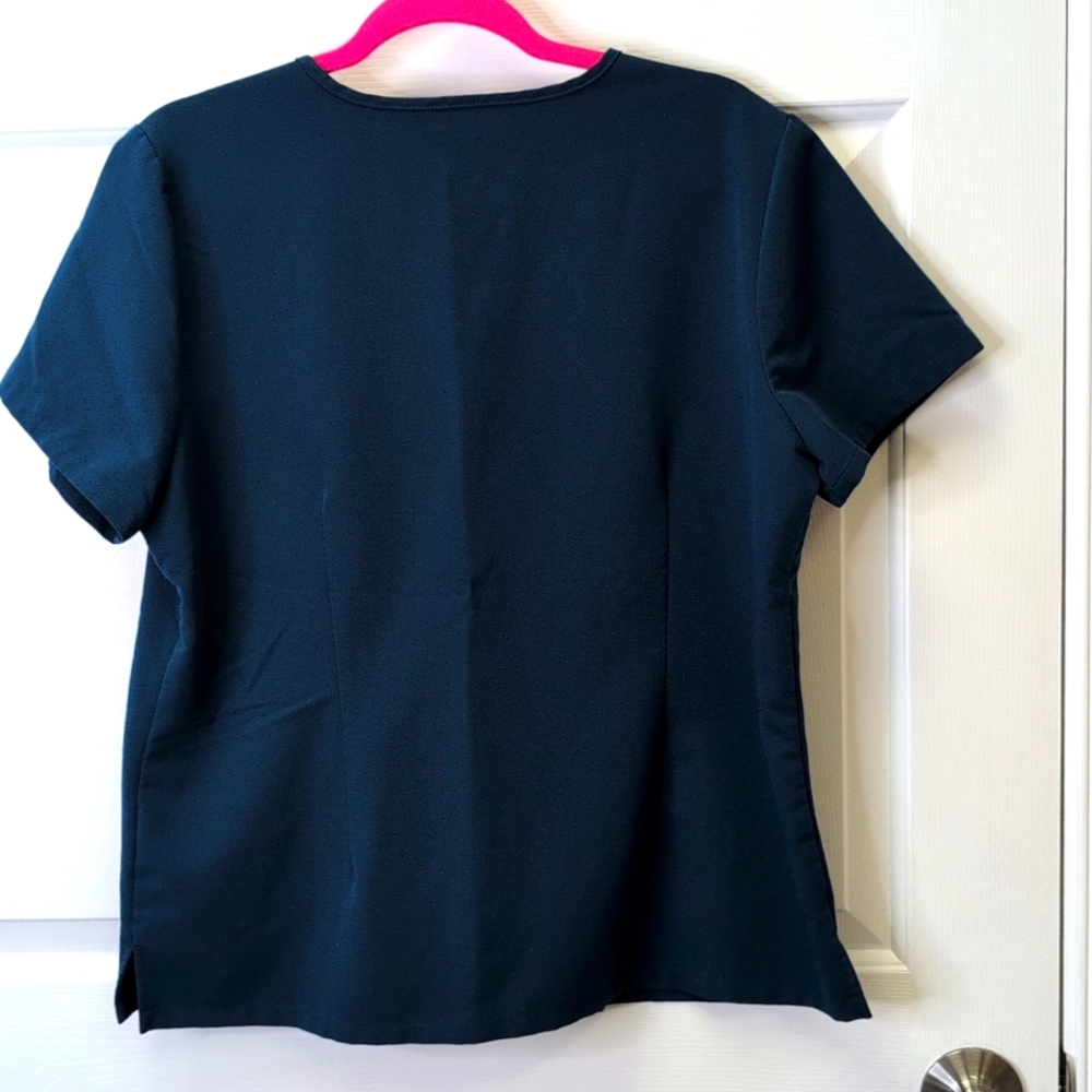 Figs Deep Reef V-Neck Catarina Scrub Top  Size LP - Picture 4 of 4